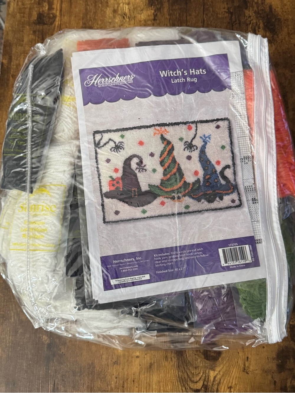 Herschners® VALITY CRAFTS Witch's Hats Latch Rug Size 40”X27”